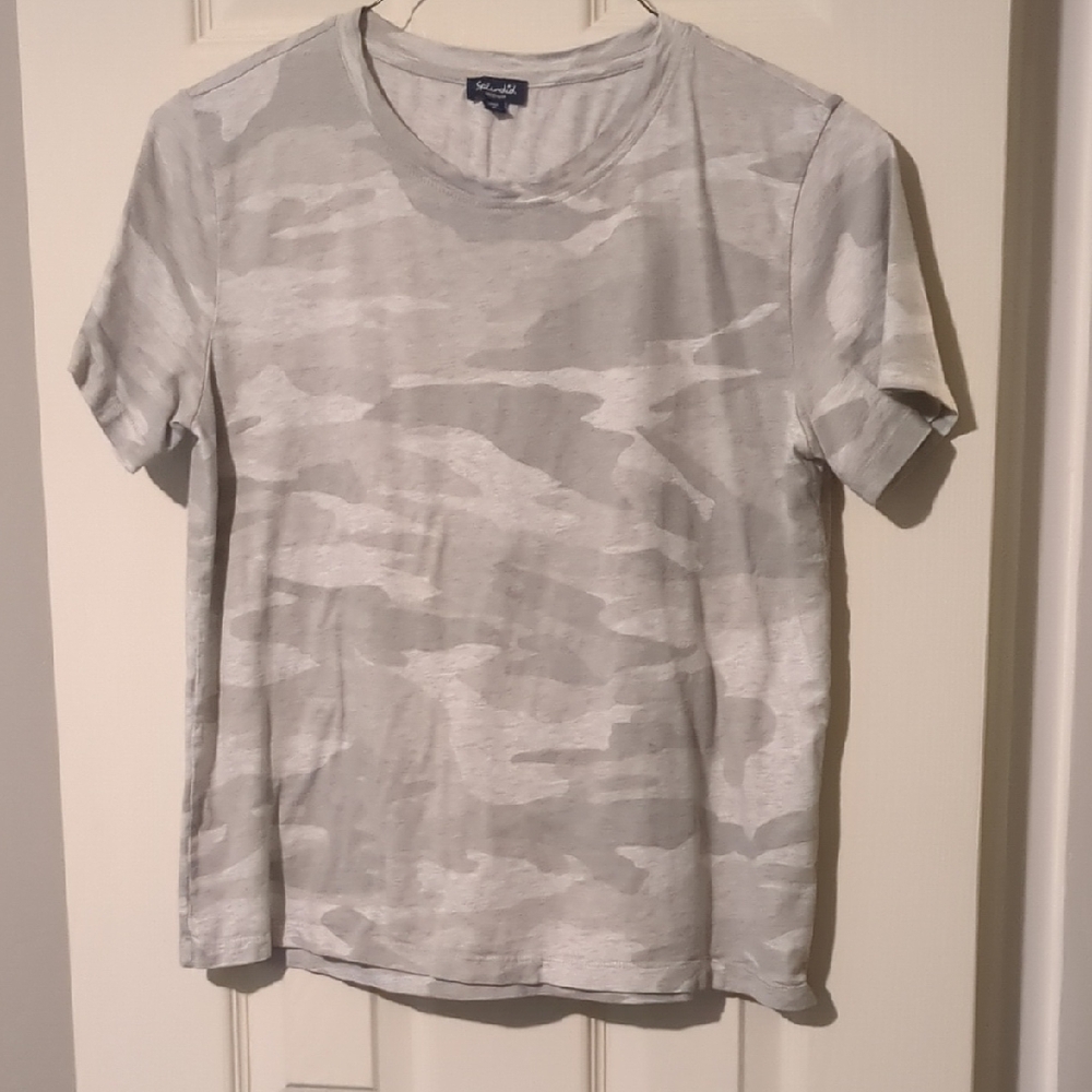 #100 Splendid Gray Camouflage Short Sleeve Tee